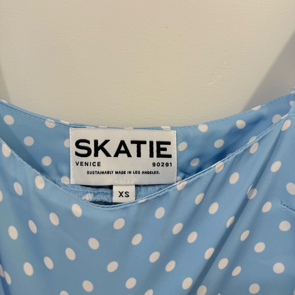 Skatie Leo Satin Dress in Cayman - Picture 5 of 9